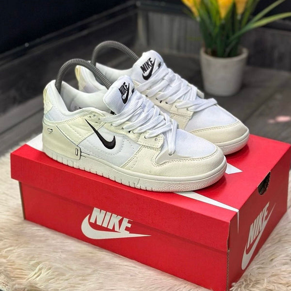 SB DUNK LOW “DISRUPT” Beige Negro